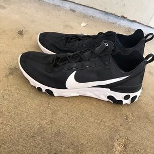 Nike reacts element 55 size 12